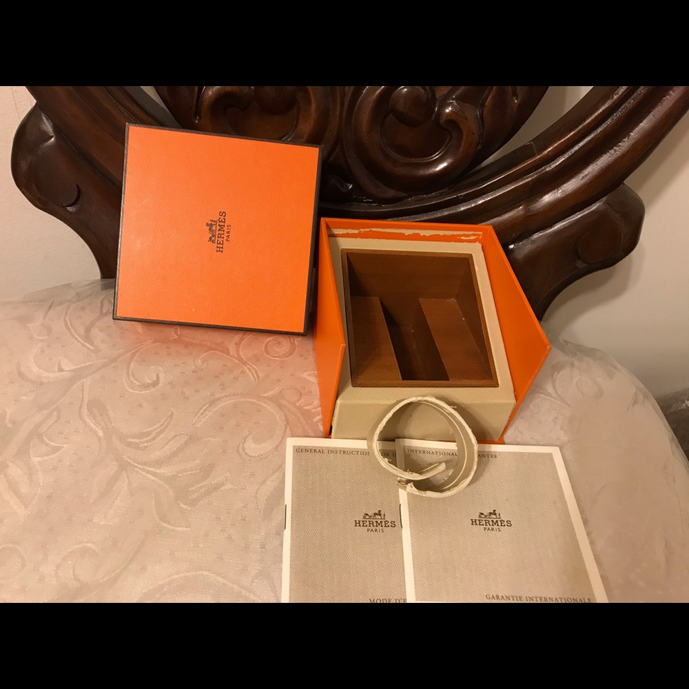 HERMES WATCH 14cm small hand only sold to Tradesy - Picture 7 of 16